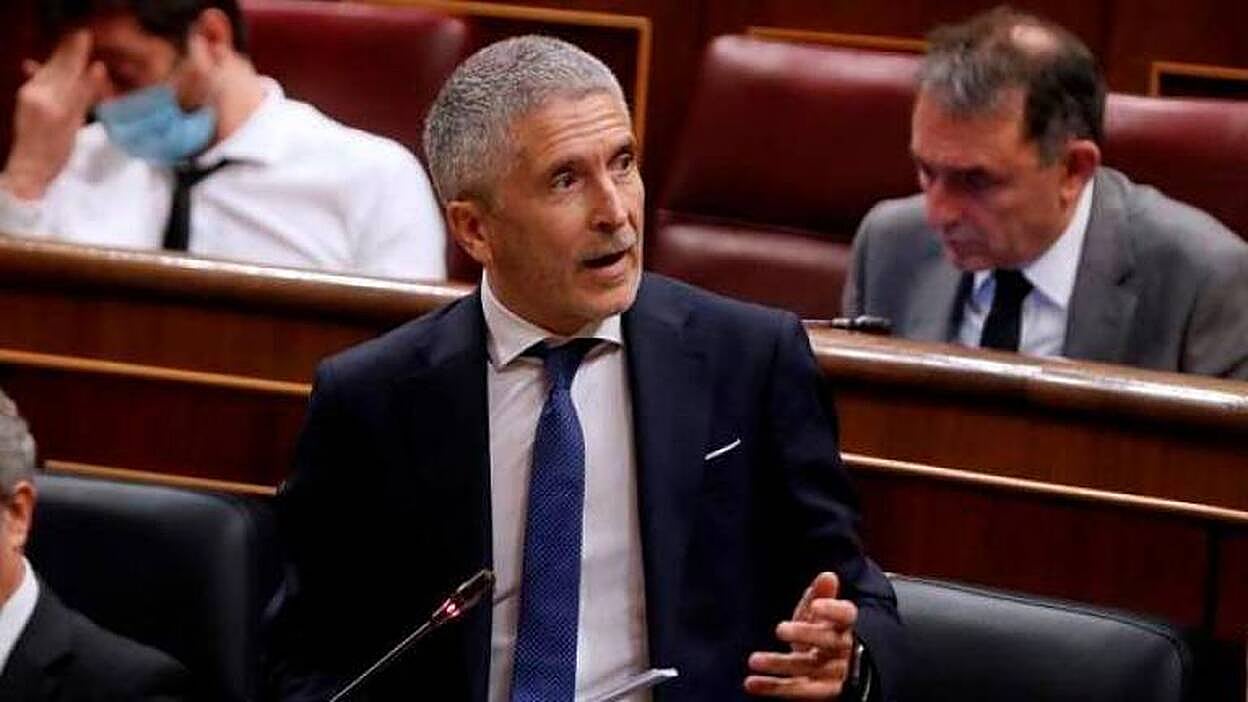 Marlaska escapa a su reprobación