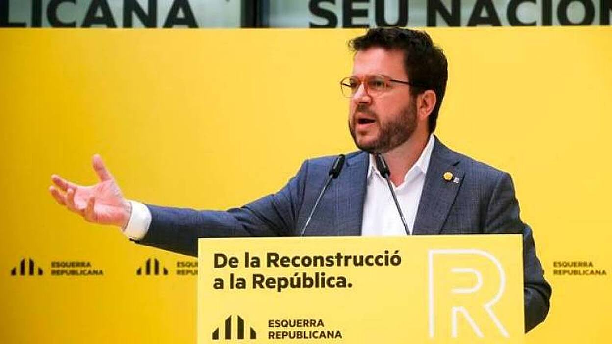 ERC presiona a Sánchez para alejar a Cs