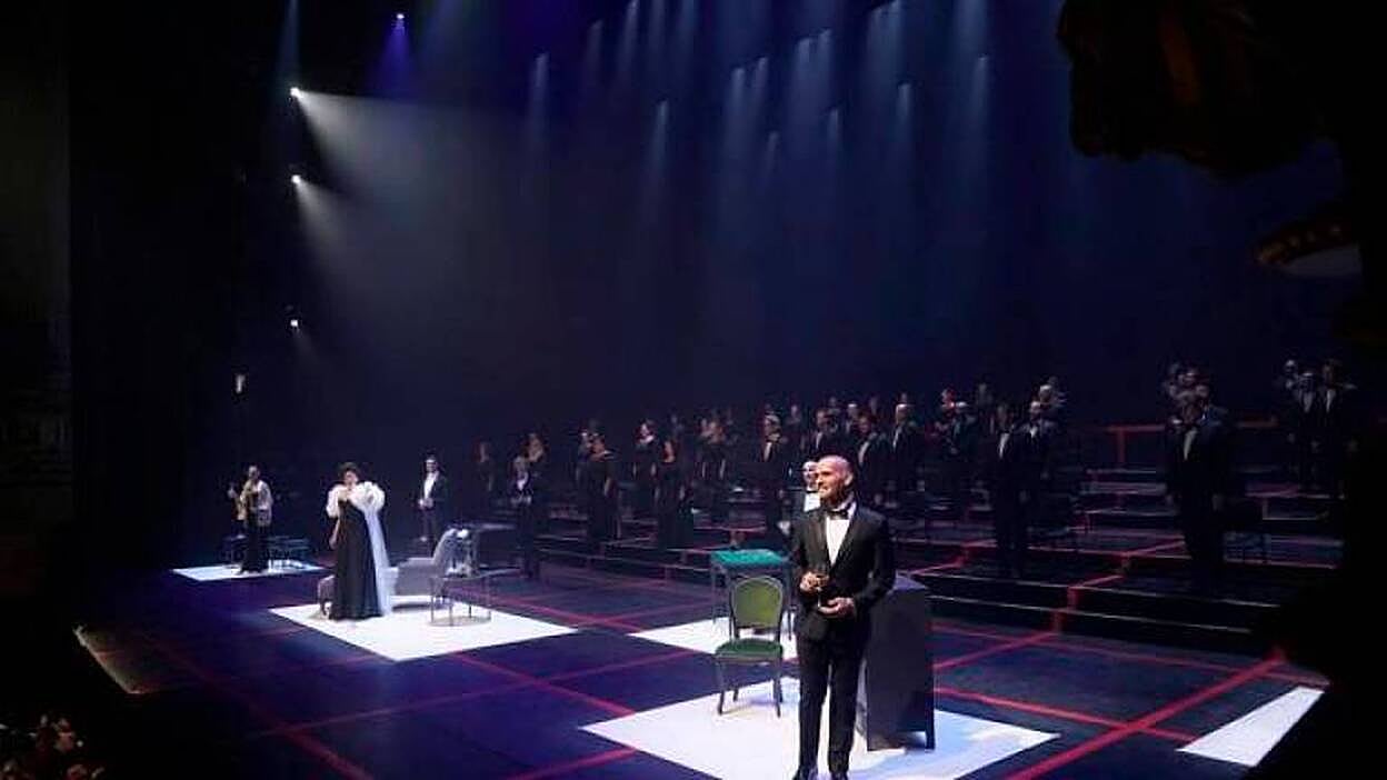 El Real rompe su ‘silencio’ de 90 días con ‘La Traviata’