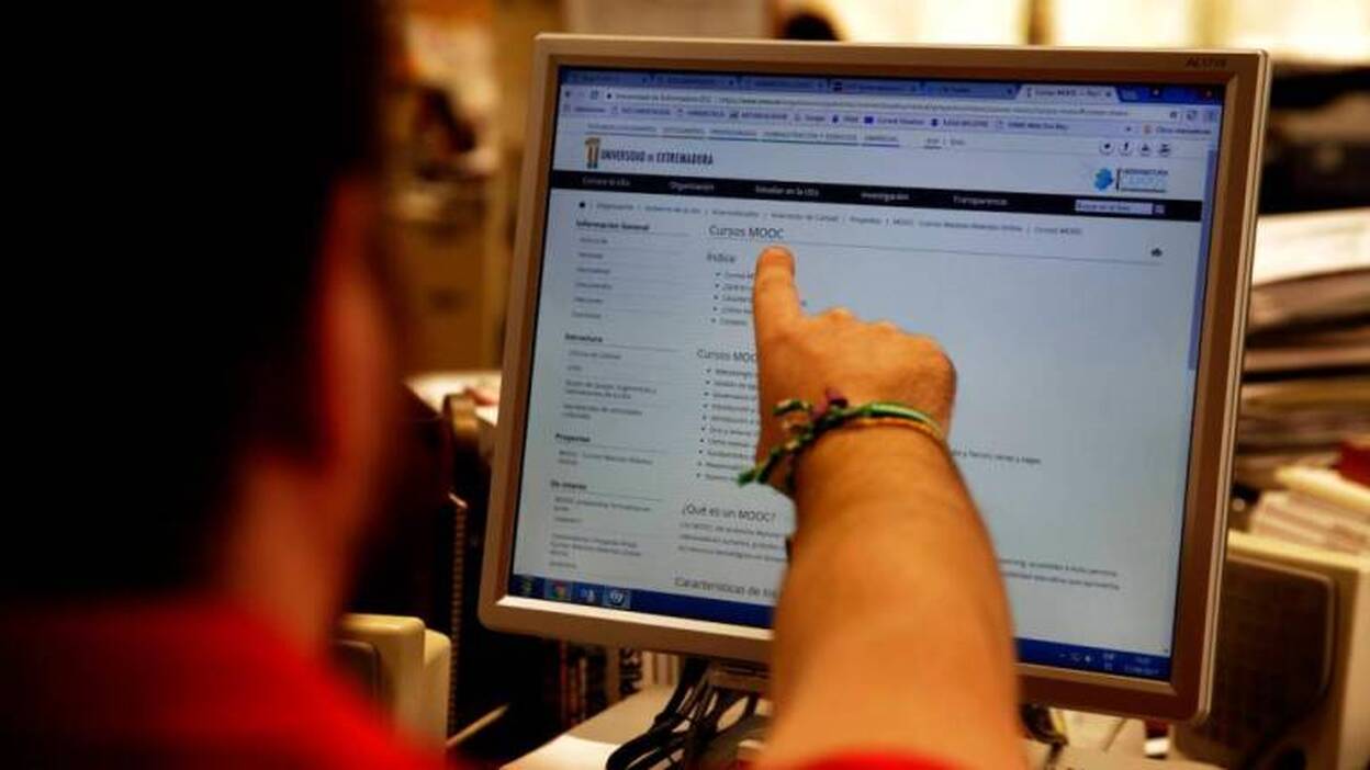 El número de autónomos cayó en 1.946 personas