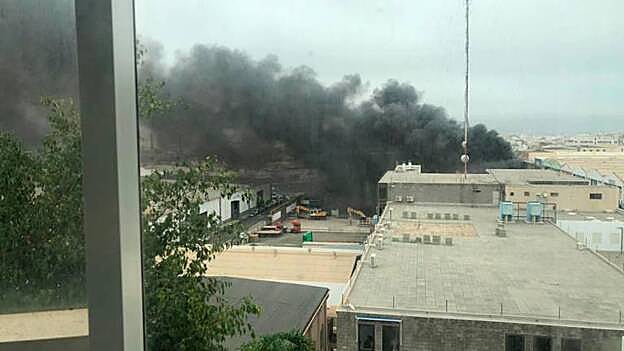 Un incendio en El Sebadal provoca una gran columna de humo