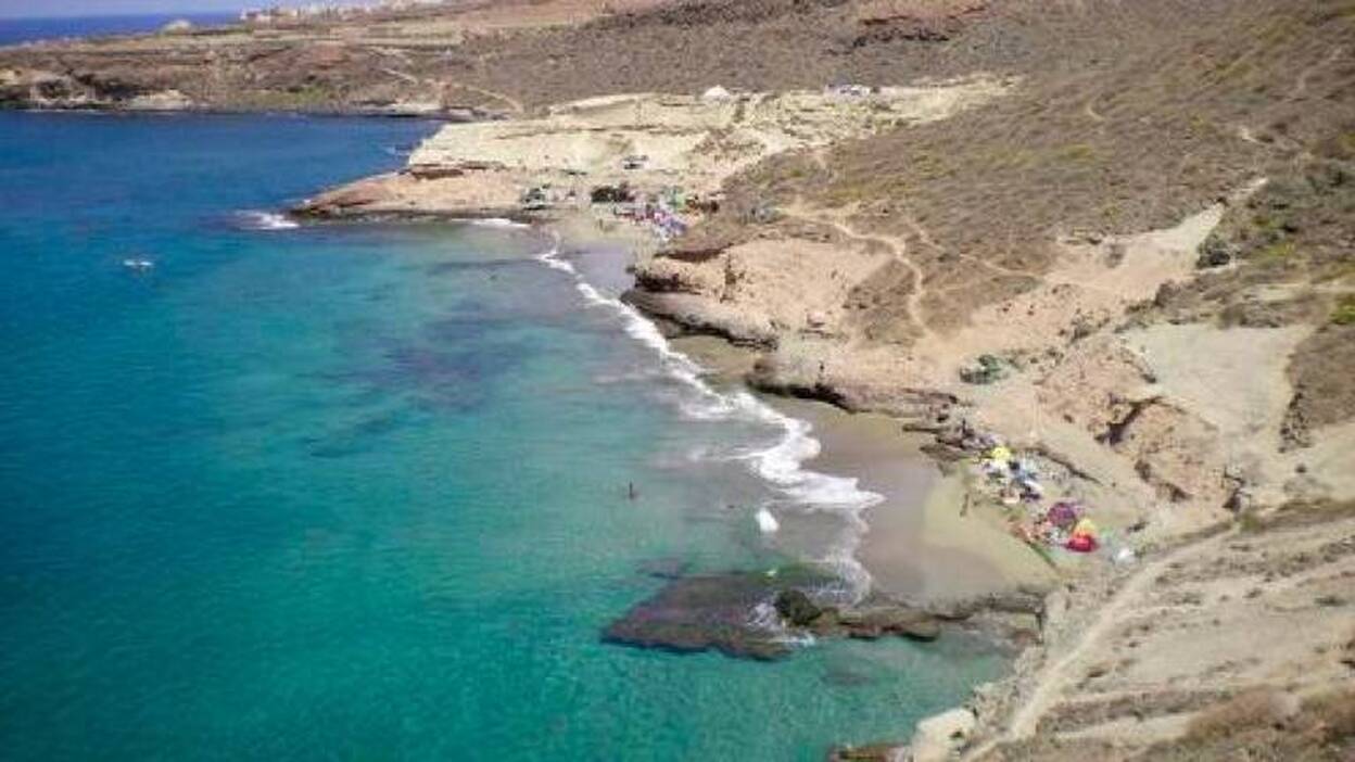 Rescatan a un bañista en estado crítico