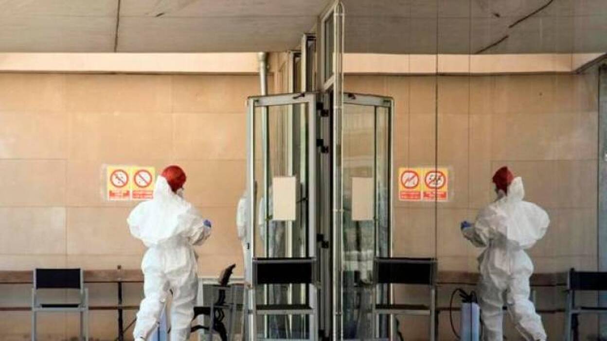 Aisladas 12 personas en un campamento infantil