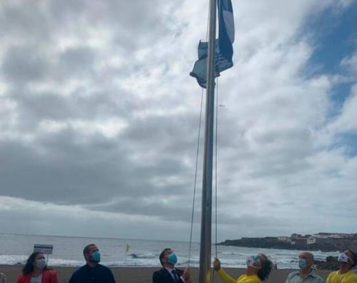 El único municipio no turístico de las islas con cuatro banderas azules