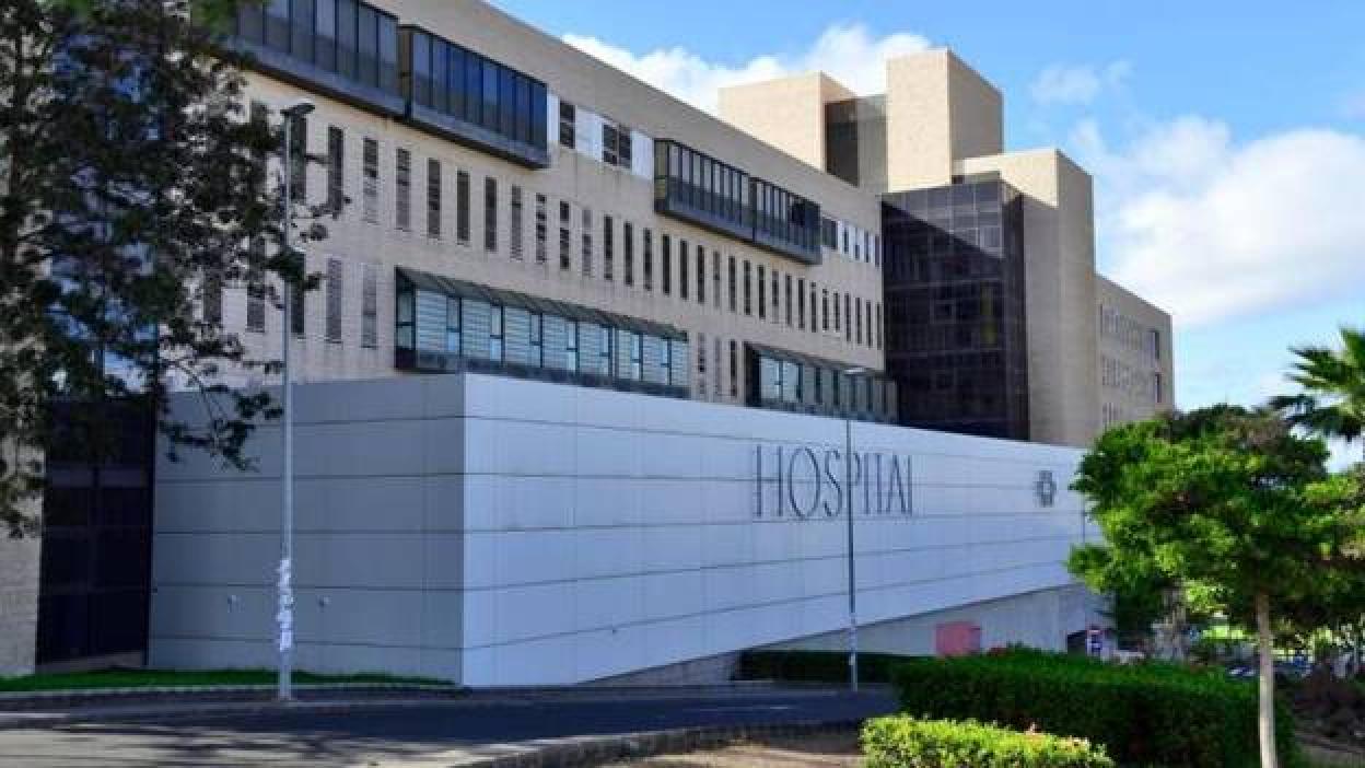 Canarias suma otros dos  casos de covid