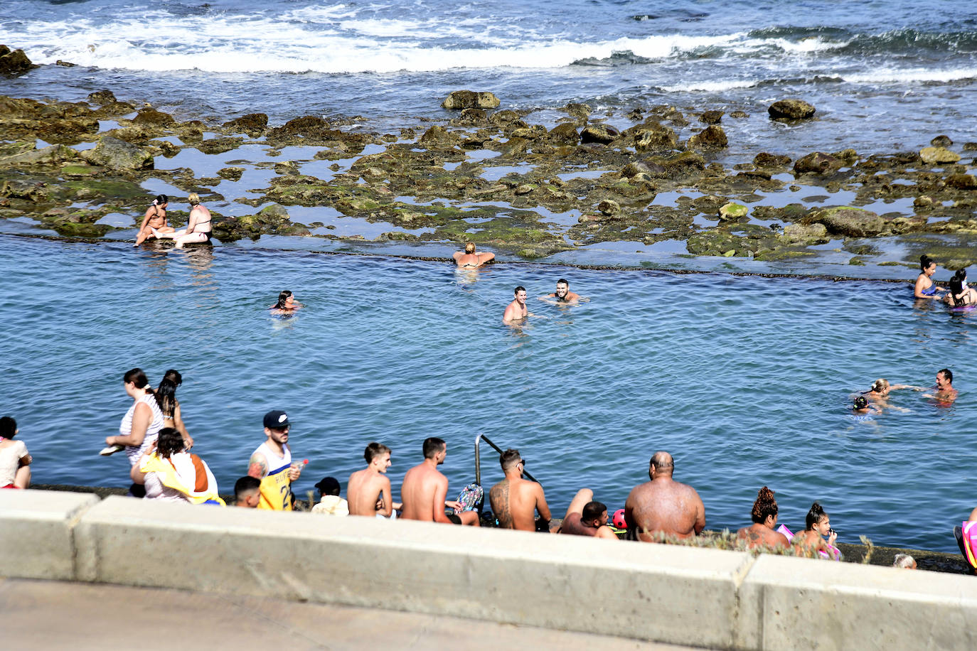La playa ha sido el lugar preferido para combatir el calor. 