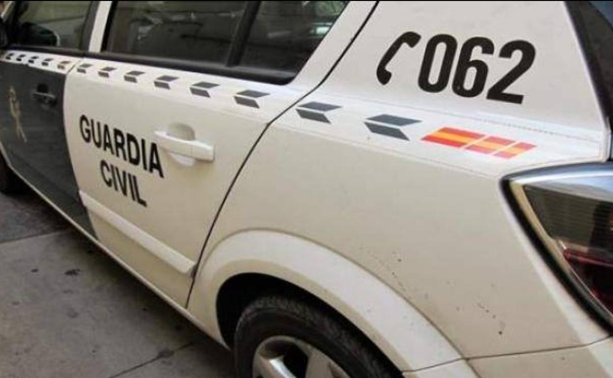 Un vehículo de la Guardia Civil