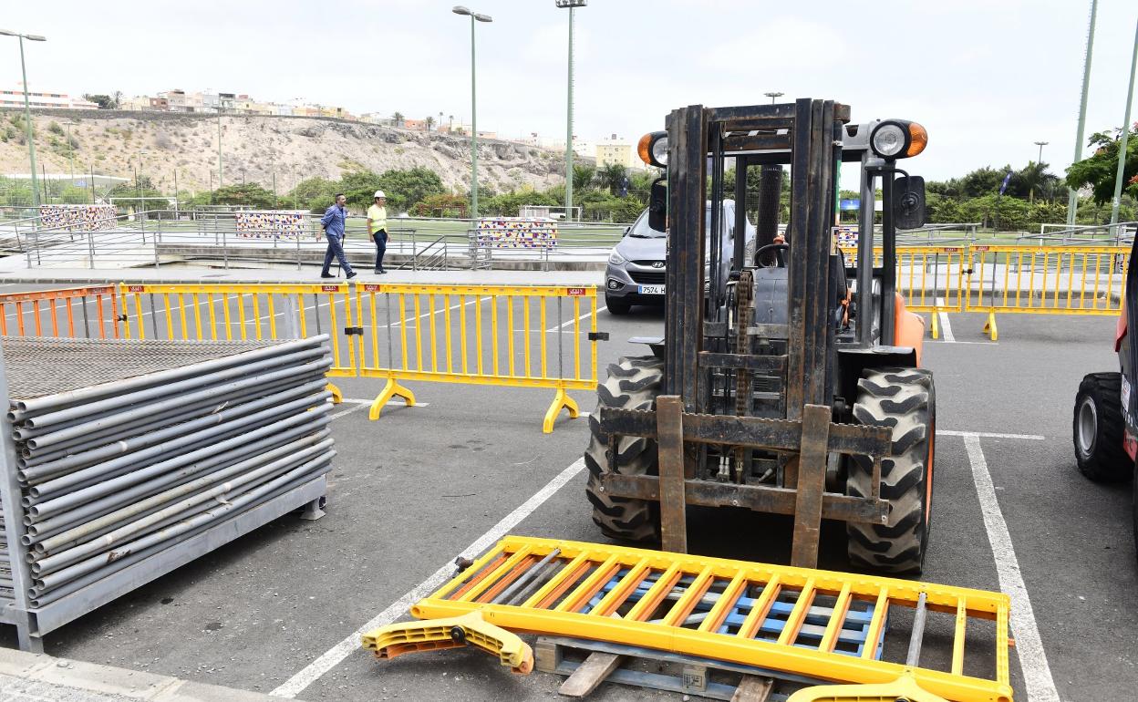 Primeros trabajos de señalización en el parque de Las Rehoyas. 