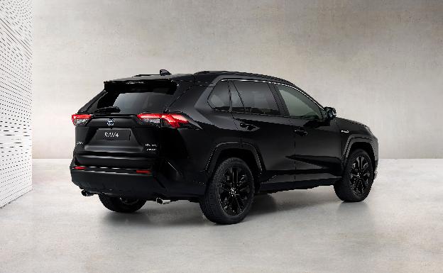 Toyota viste de negro su nueva edición especial del Rav4