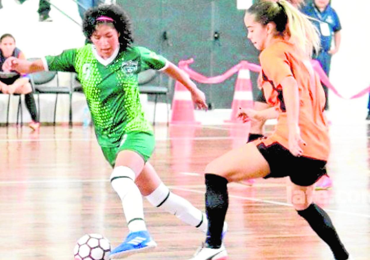 Karla Ticona le dará un toque de calidad al ataque del Teldeportivo. 