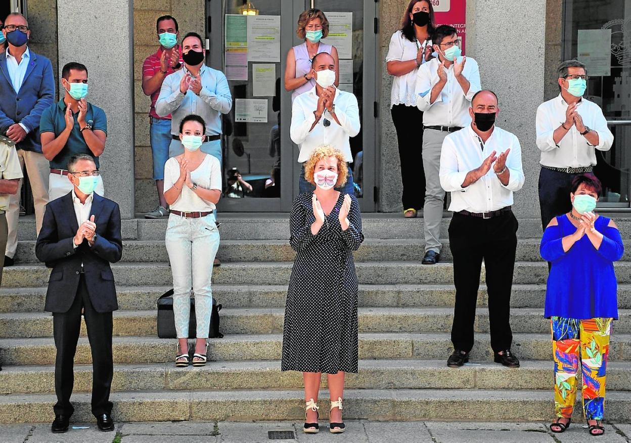 Minuto de silencio en Segovia como repulsa por el asesinato machista del sábado. 