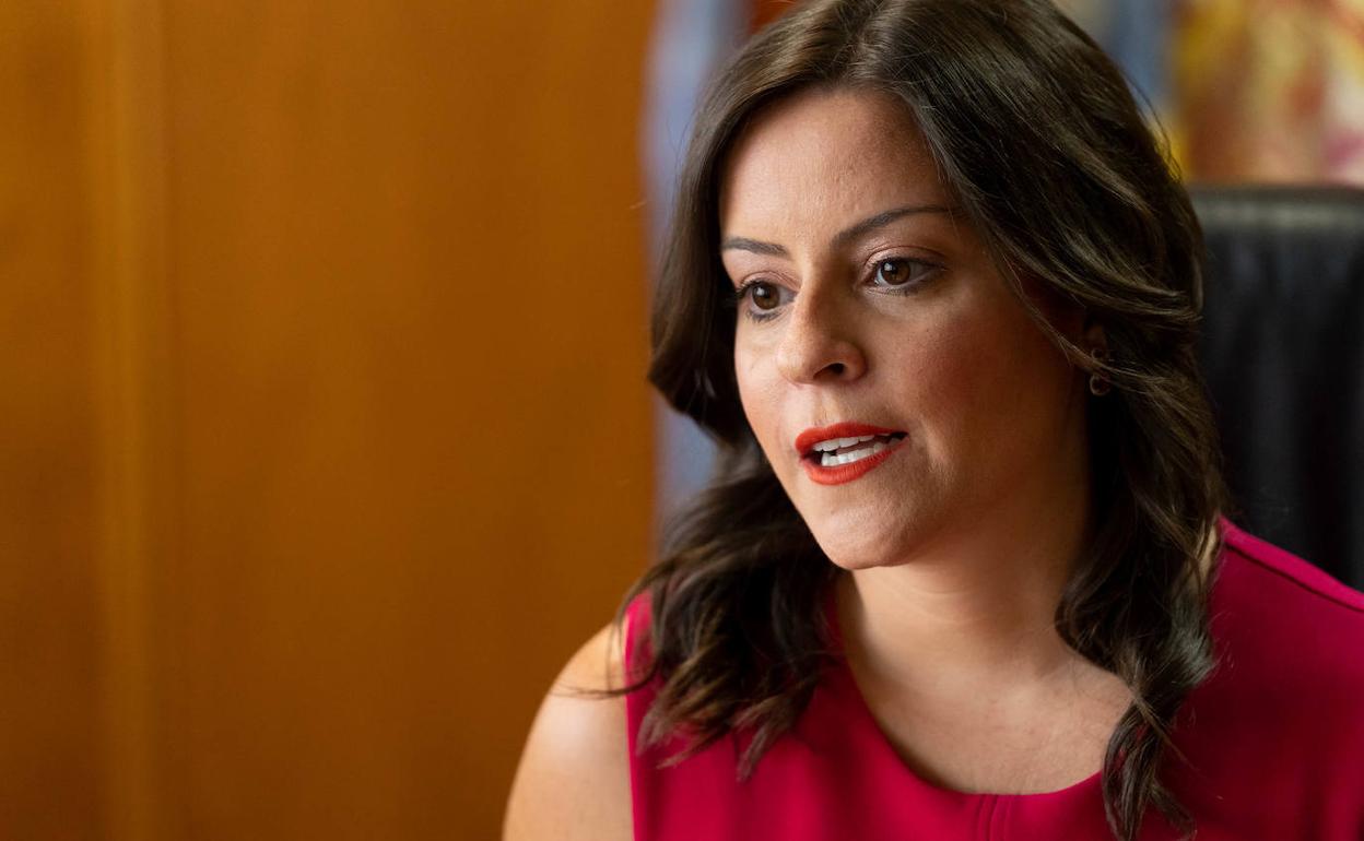 La oonsejera Yaiza Castilla en un momento de la entrevista. 