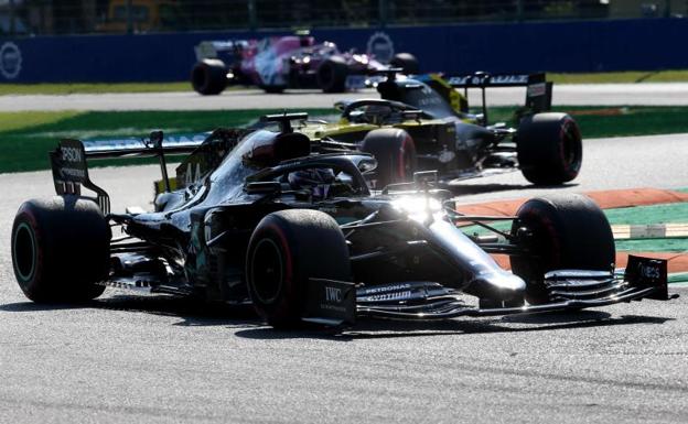 Hamilton lidera el segundo libre de Monza; Sainz acabó sexto
