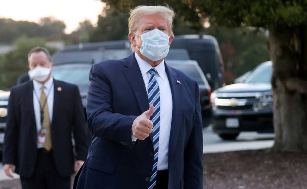 Donald Trump, tras salir del hospital. 