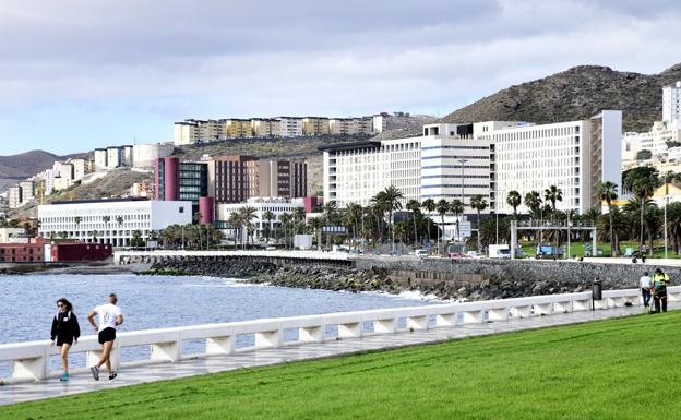 Imagen tomada en mayo, en la fase 1 de la desescalada, del complejo hospitalario Insular Materno Infantil, en la capital grancanaria. 