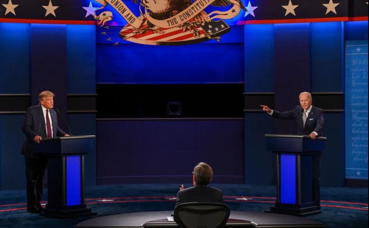 Imagen de archivo del primer debate electoral entre Trump y Biden.