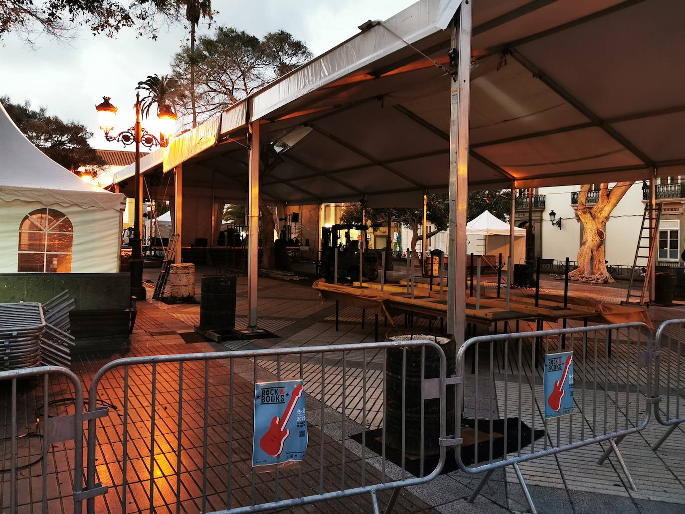 Montaje de 'Rock&Books' este miércoles. 