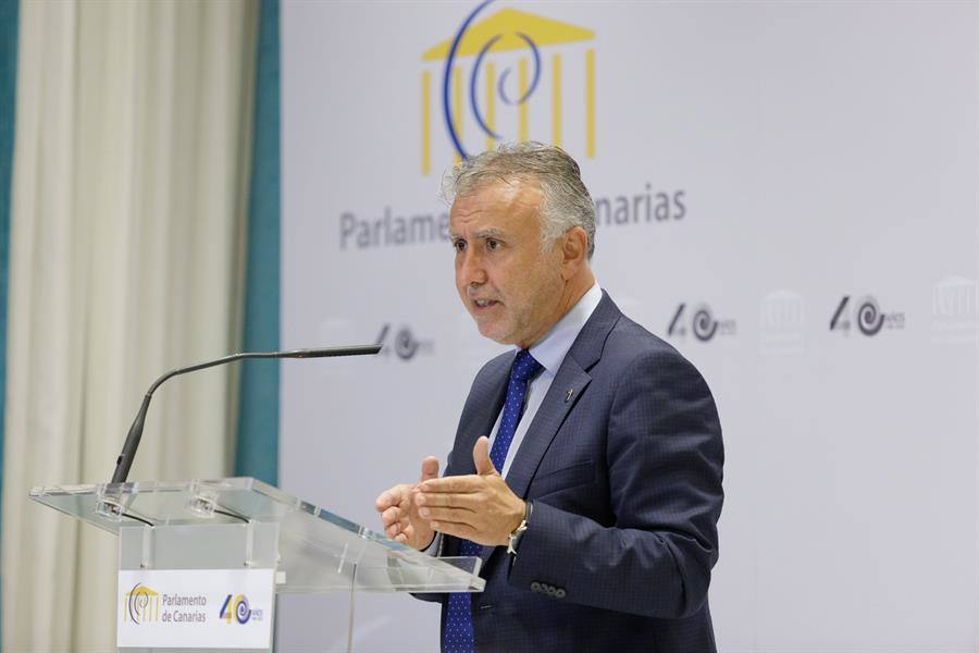Ángel Víctor Torres, presidente de Canarias, al anunciar este jueves la repartura de las conexiones con Reino Unido.