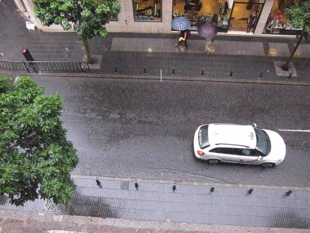 Fotos: La fuerte lluvia deja inundaciones en la capital grancanaria