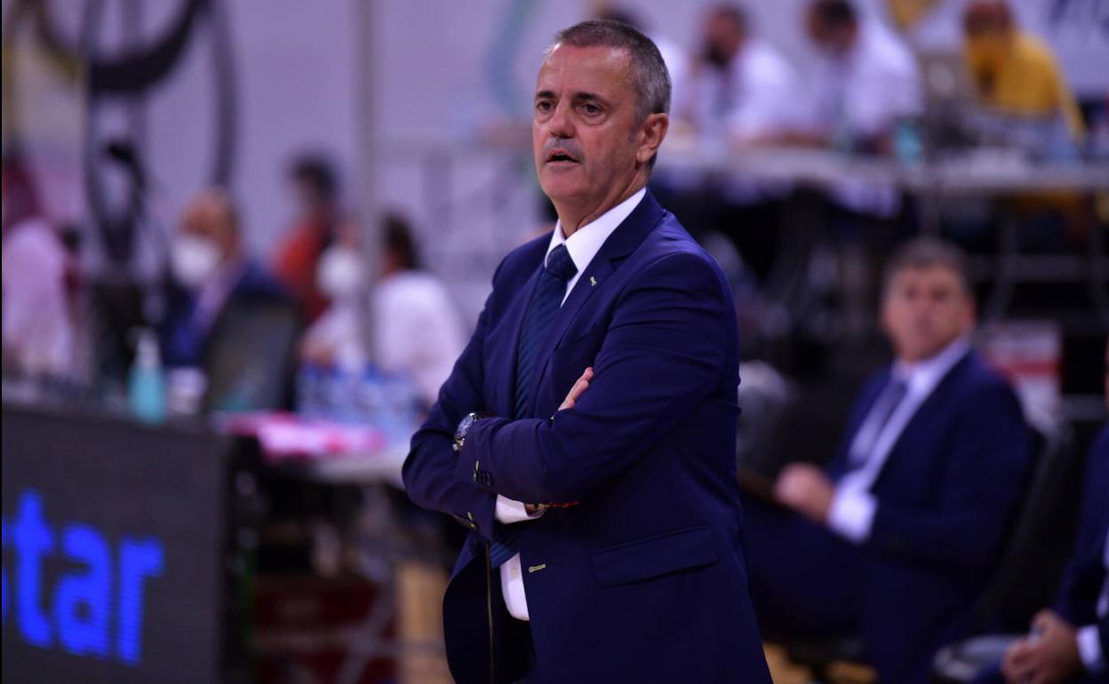 Porfi Fisac, durante el encuentro ante el Obradoiro. 