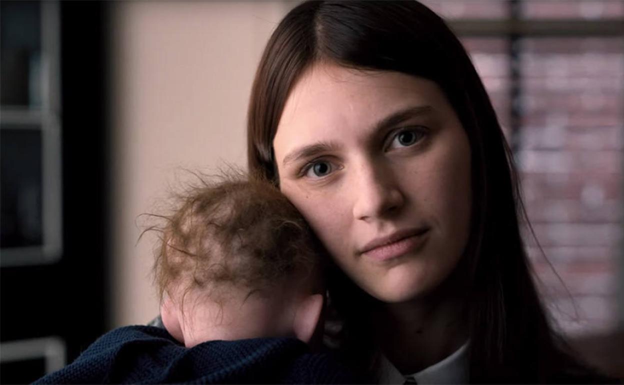 Imagen promocional de Servant, la serie de Night Shyamalan para Apple TV. 