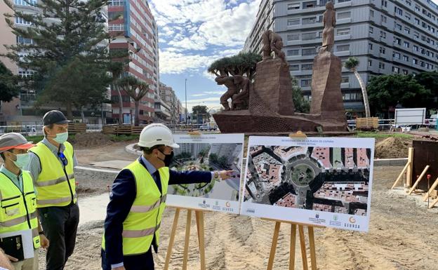 El alcalde, Augusto Hidalgo, explica el cambio de la plaza de España.