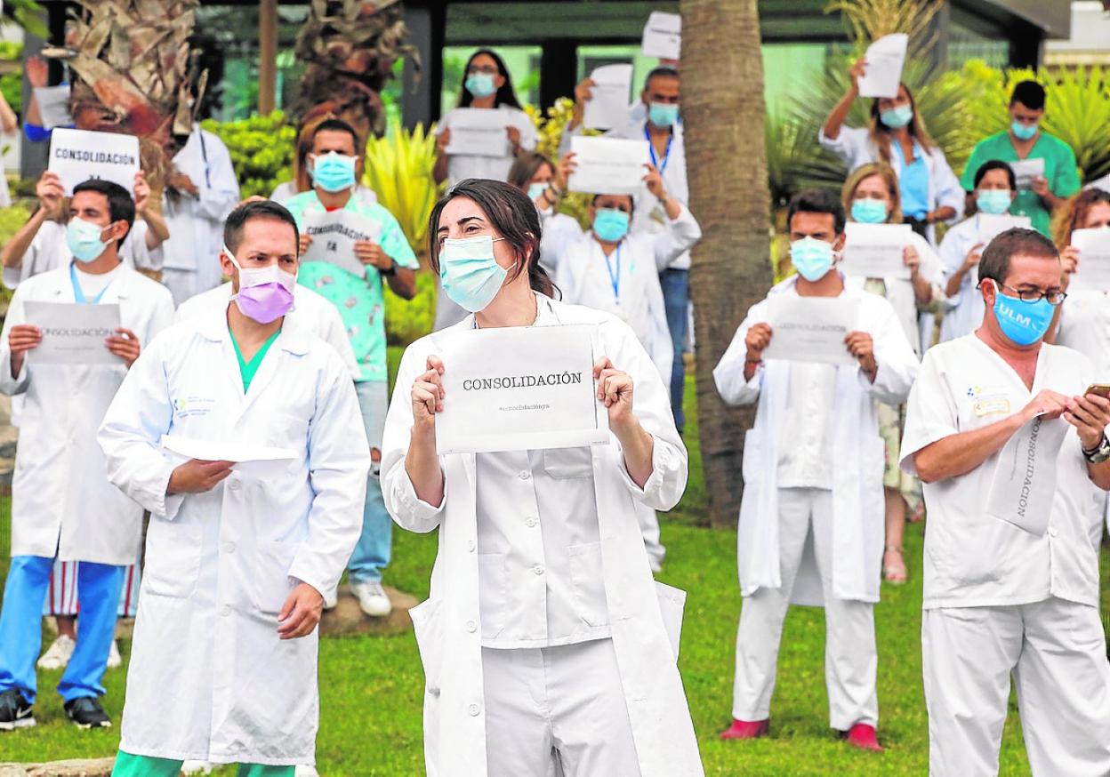 Imagen de archivo de una protesta protagonizada por la Mesa de Confluencia de Médicos de Canarias. 