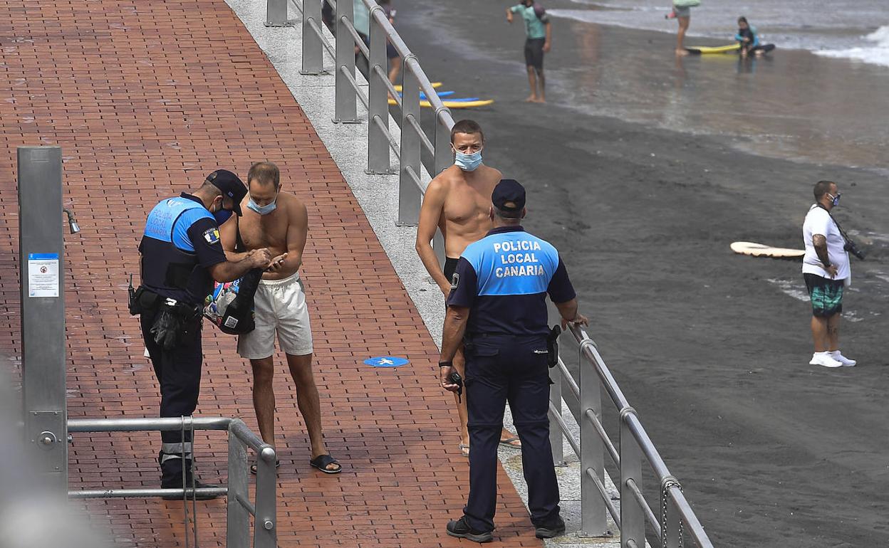 La Policía Local impone 11.000 denuncias por incumplimiento de las medidas sanitarias