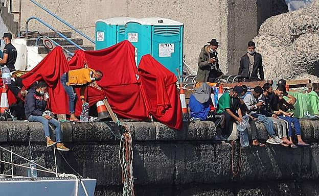 Imagen de este mismo jueves en el muelle de Arguineguín. 