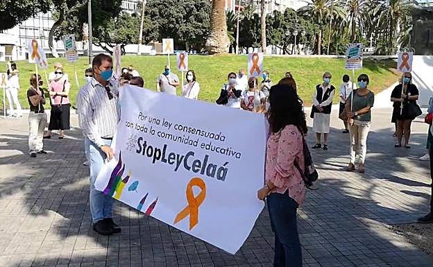 Concentración en la capital grancanaria contra la ley Celaá