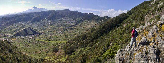 El Cabildo tnerfeño premia el esfuerzo silencioso de un grupo de mujeres en el desarrollo de la Punta de Teno. 