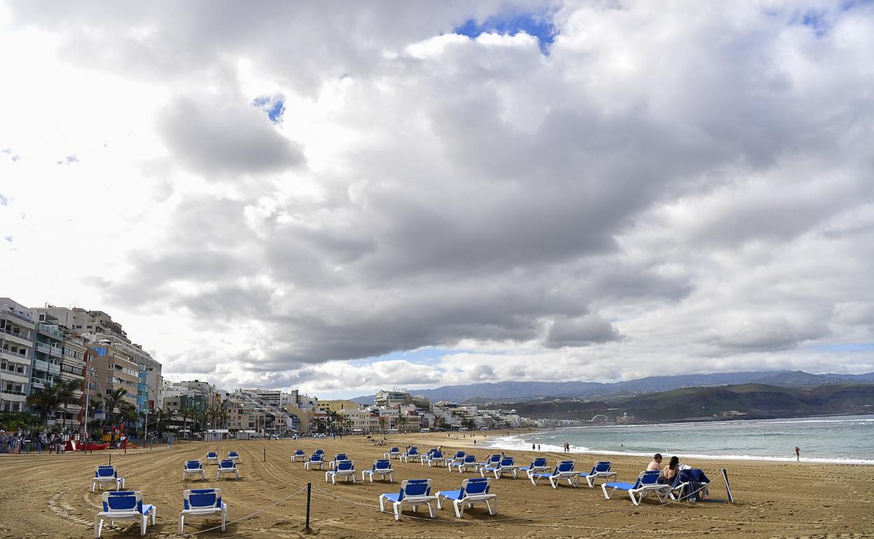 Imagen de archivo de la playa de Las Canteras en noviembre. 