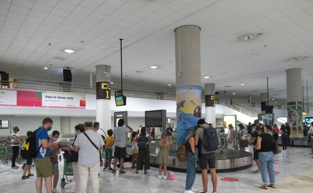 Aerolíneas piden unificar requisitos sanitarios para pasajeros extranjeros