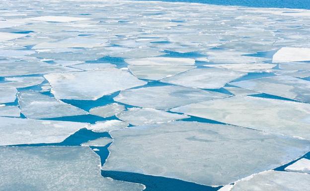 Cada año el congelamiento y descongelamiento del hielo marino de la Antártida supone el mayor cambio estacional del mundo. 