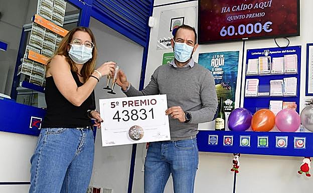Un «pellizquito» del quinto premio del sorteo extraordinario de Navidad se quedó en Moya.