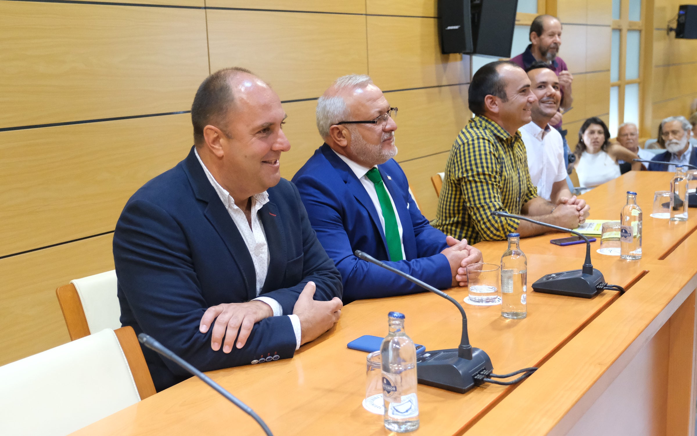 Lloret y Cerdeña, en el pleno de toma de posesión como consejeros. 