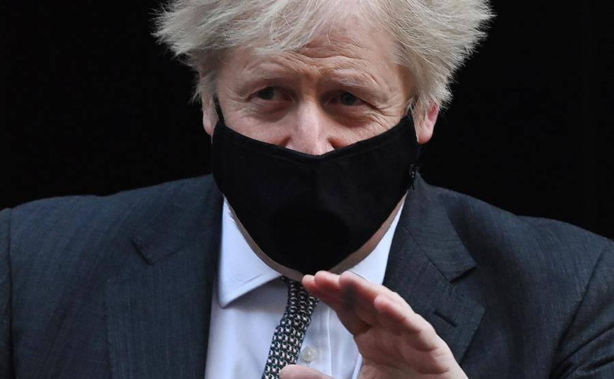 Boris Johnson decreta un nuevo confinamiento en Inglaterra