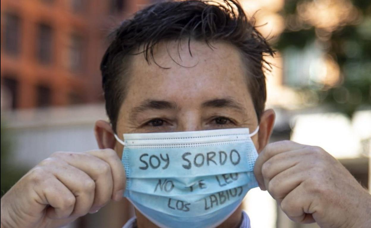 En la imagen, Marcos Lechet, con su última iniciativa. 