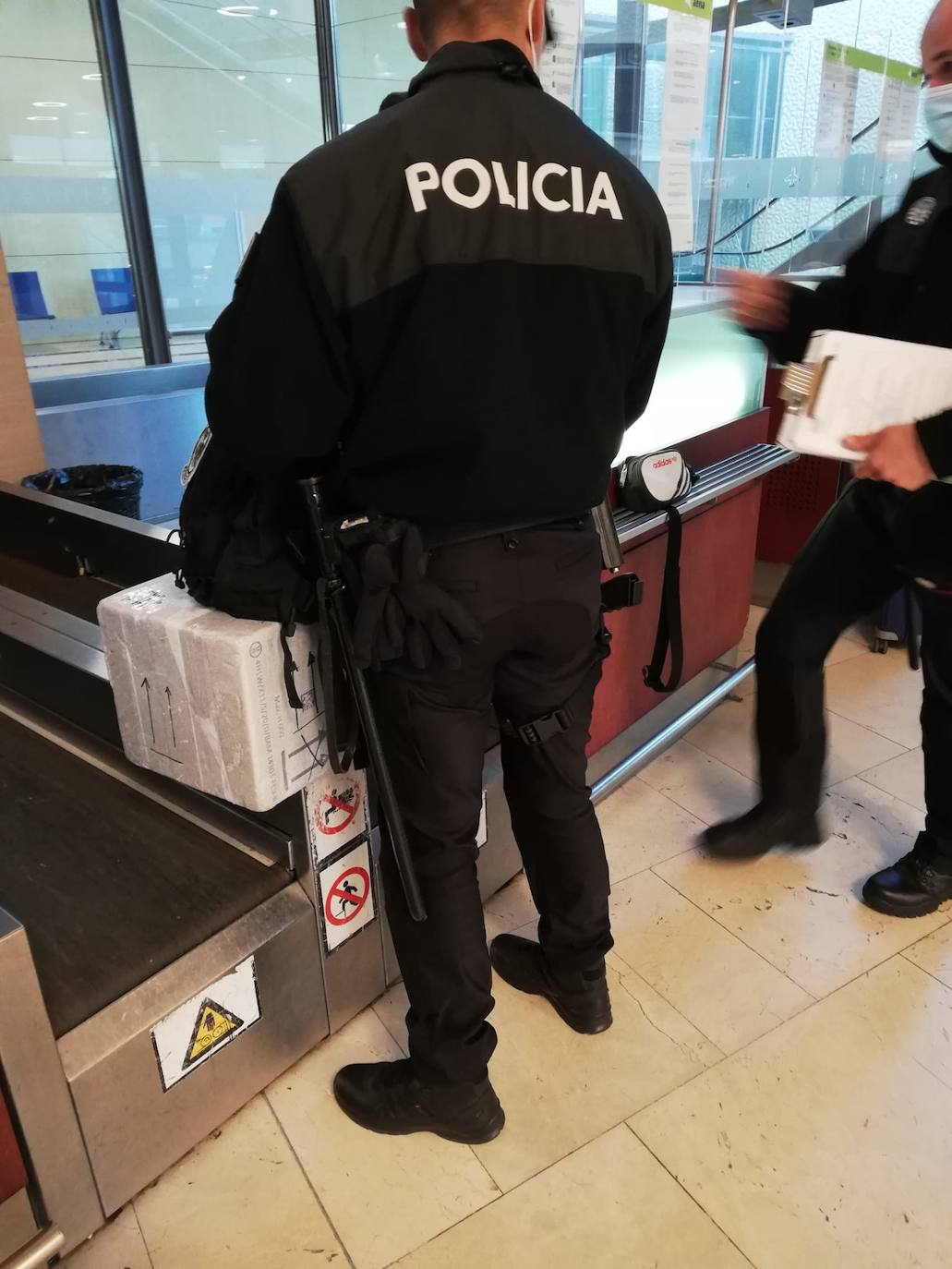 Fotos: Nuevo reparto de vacunas a las islas