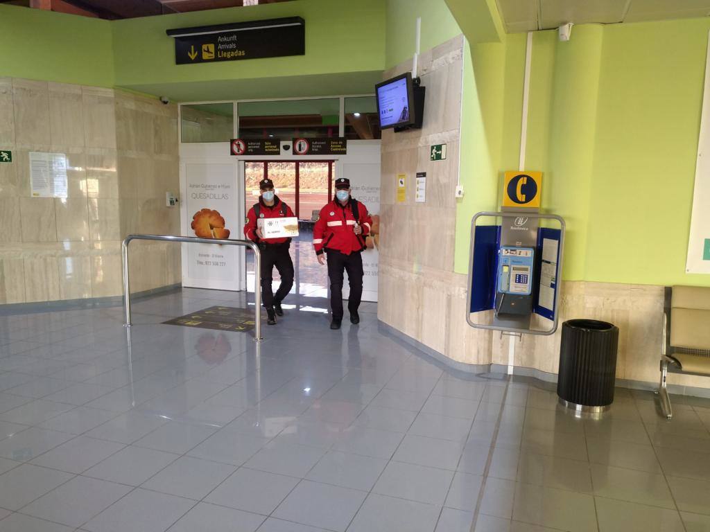 Fotos: Nuevo reparto de vacunas a las islas