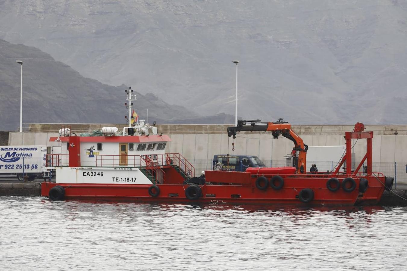 Fotos: Así está el ferri encallado en Agaete