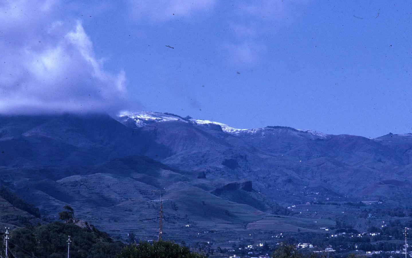 Cumbre con nieve años 70