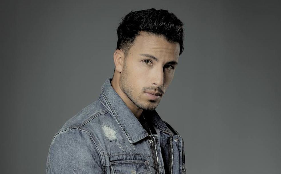 Elías Uche, portada de la revista C7