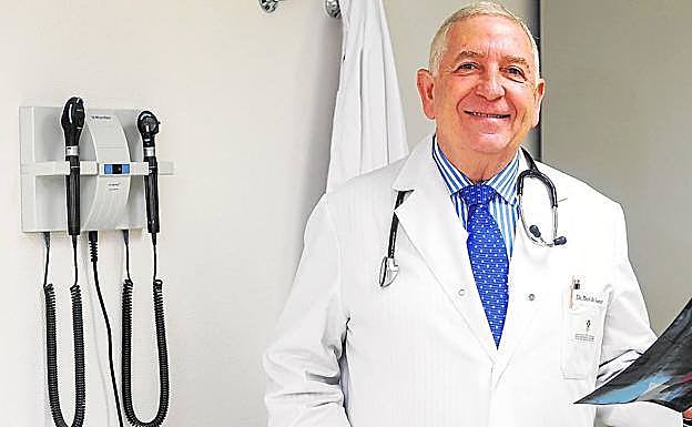 Imagen - La infección es asintomática con más frecuencia en los más jóvenes, por lo que mantienen sus contactos habituales