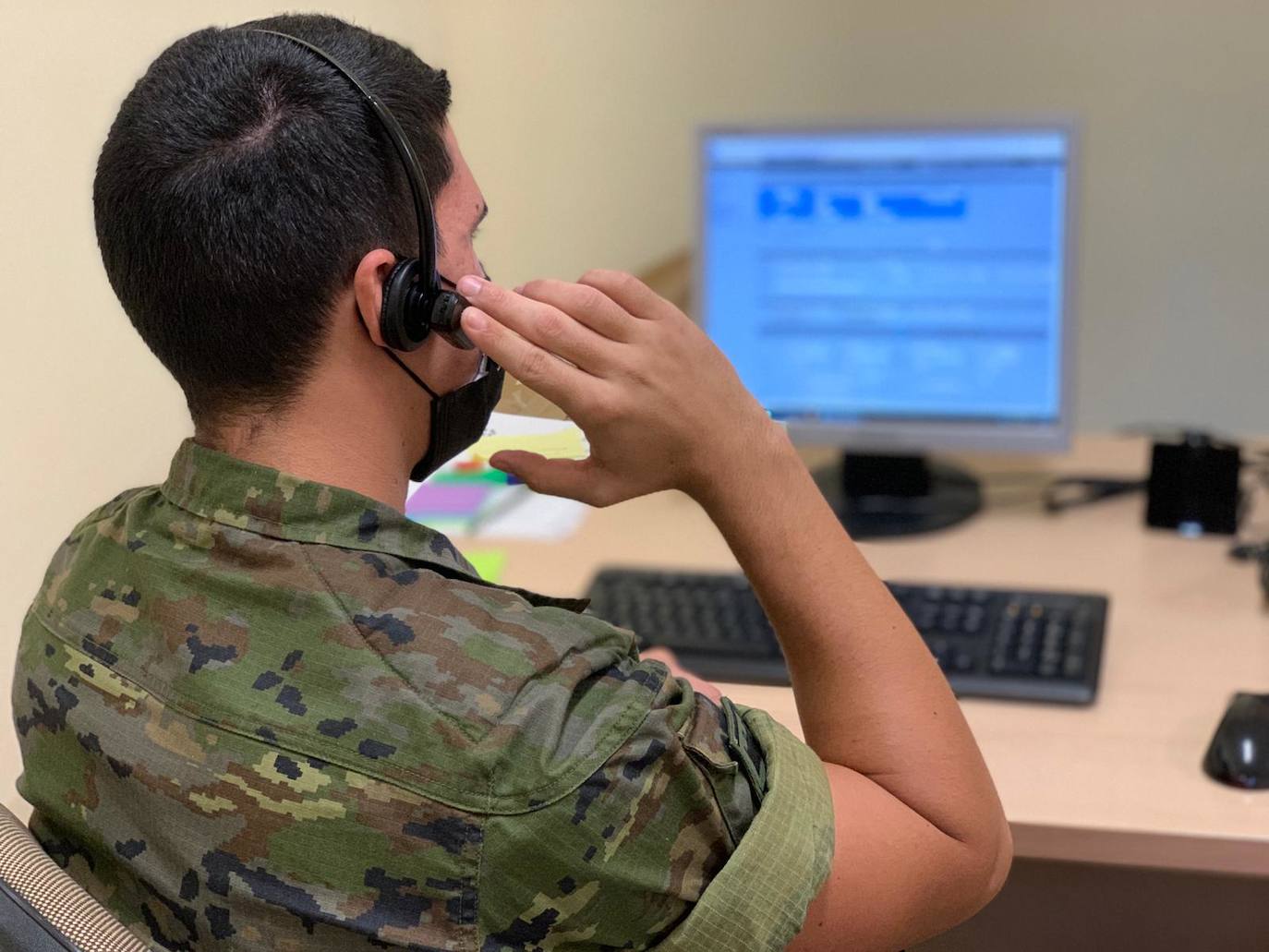 Imagen secundaria 1 - Los rastreadores militares localizan más de 13.000 contactos estrechos en Canarias en los últimos cuatro meses