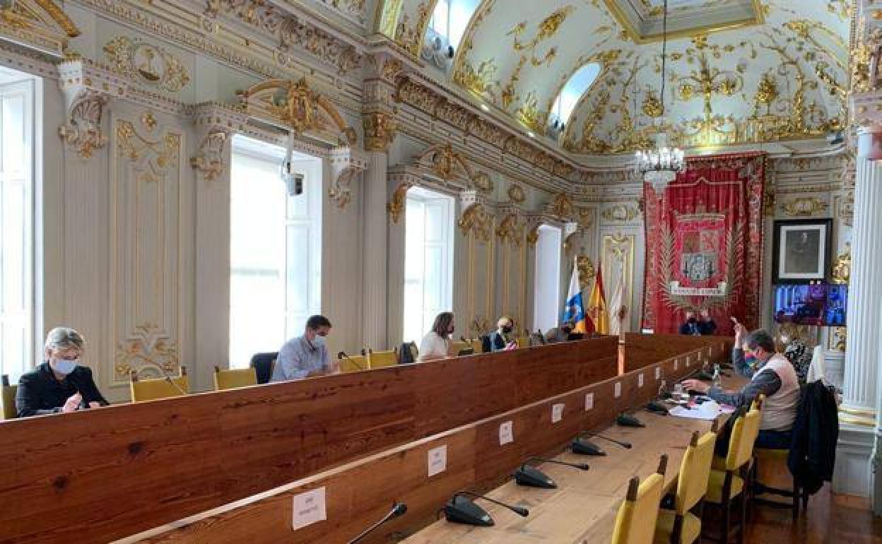 Imagen de archivo de un pleno municipal de Las Palmas de Gran Canaria. 