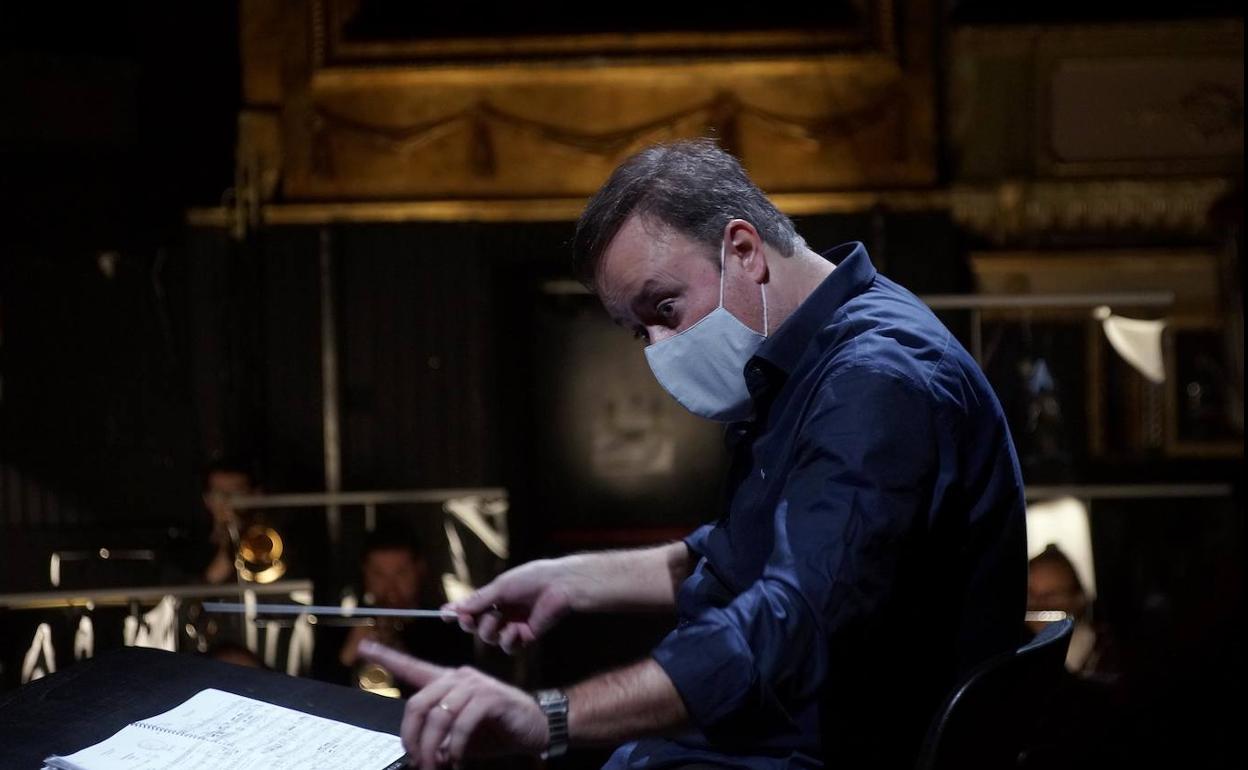 Chichon, en un ensayo de esta zarzuela, en Madrid. 