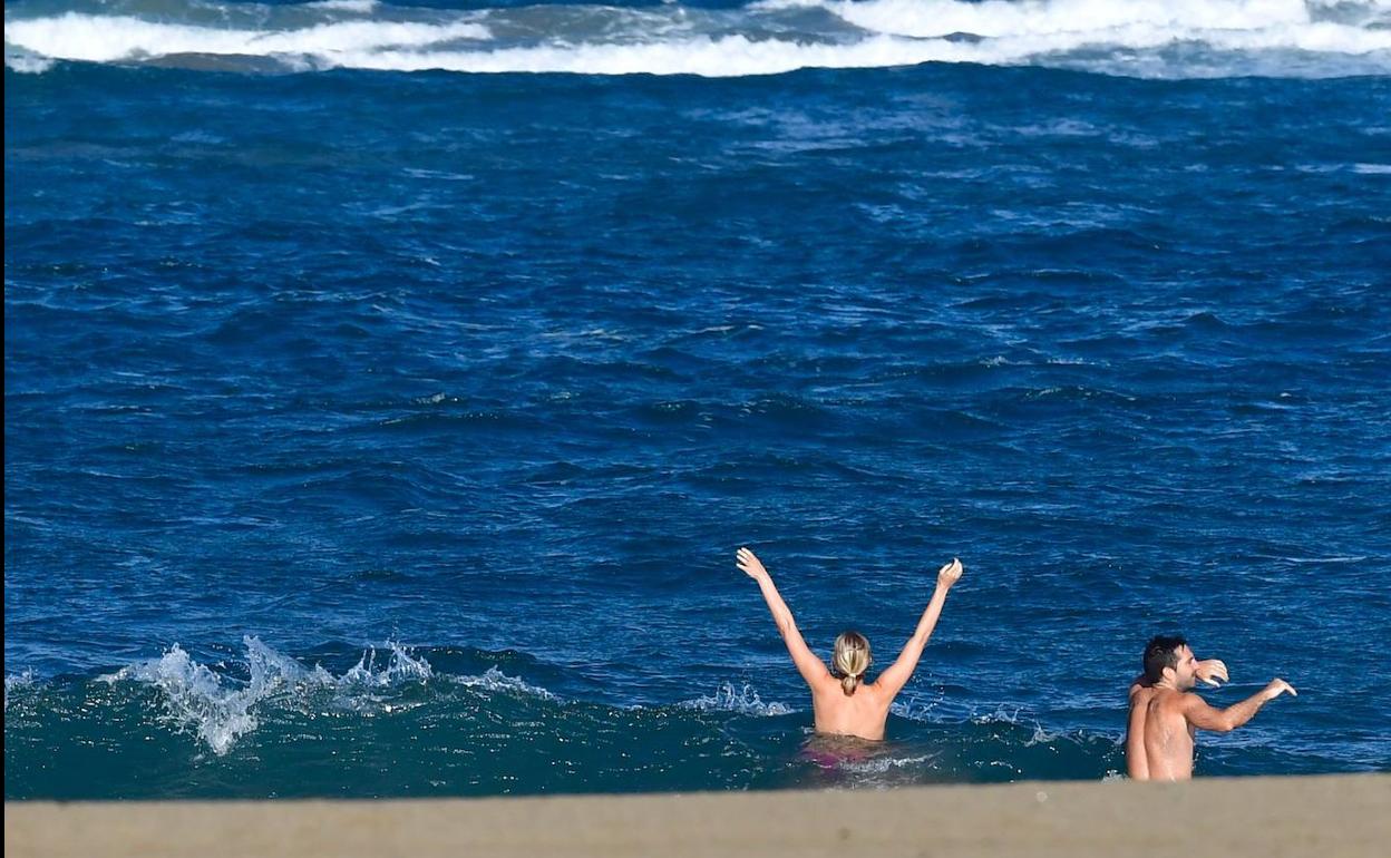 Imagen de este viernes en Las Canteras. 
