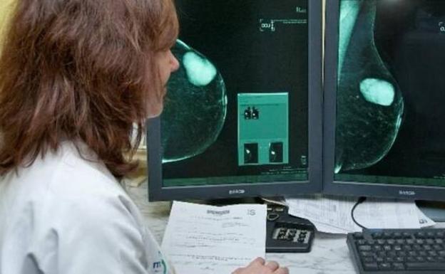 El Parlamento pide intensificar la detección precoz del cáncer de mama