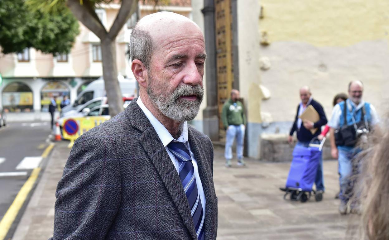 El PSOE de Tenerife avala la candidatura de Santiago Pérez al Senado